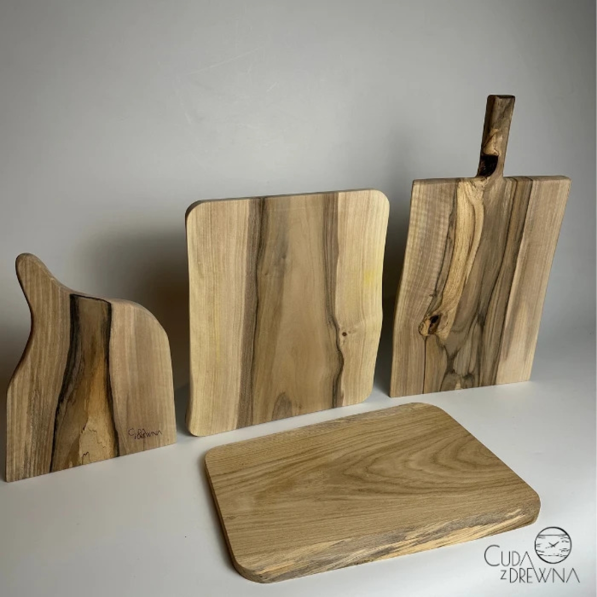 drewniane deski do krojenia serwowania